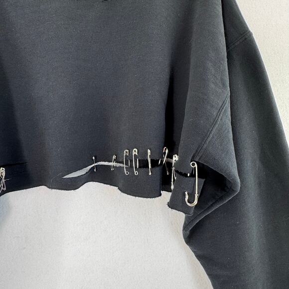 Carmar Los Angeles Distressed Safety Pin Cropped Sweatshirt Black Sz M Edgy Y2K - Picture 4 of 6